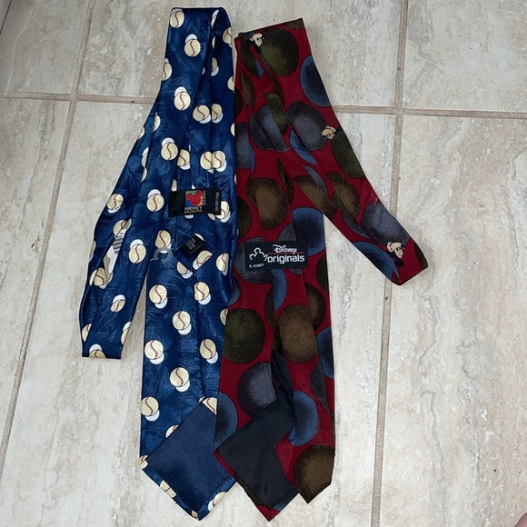 Lot of 2 Disney Men’s Neckties Ties - Picture 4 of 6